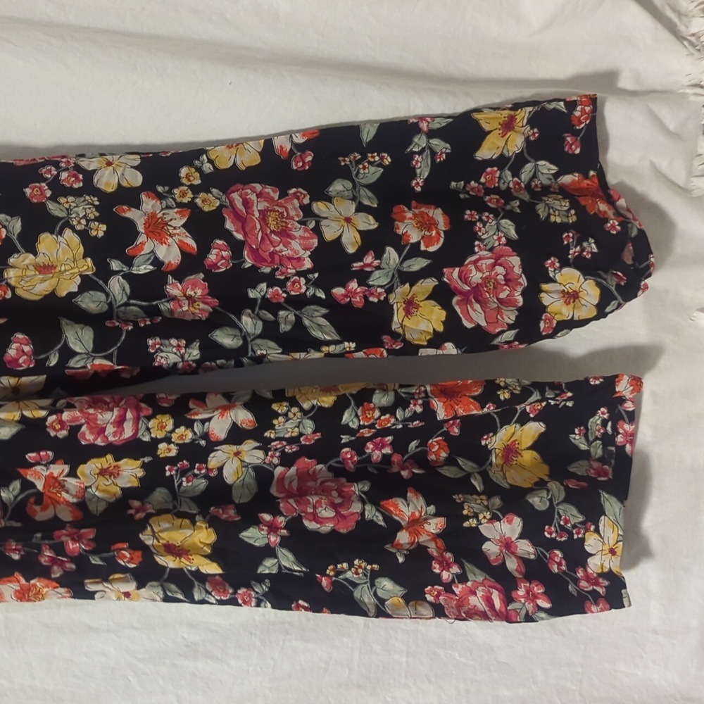 NWOT RDI floral cutout jumper - Picture 5 of 10